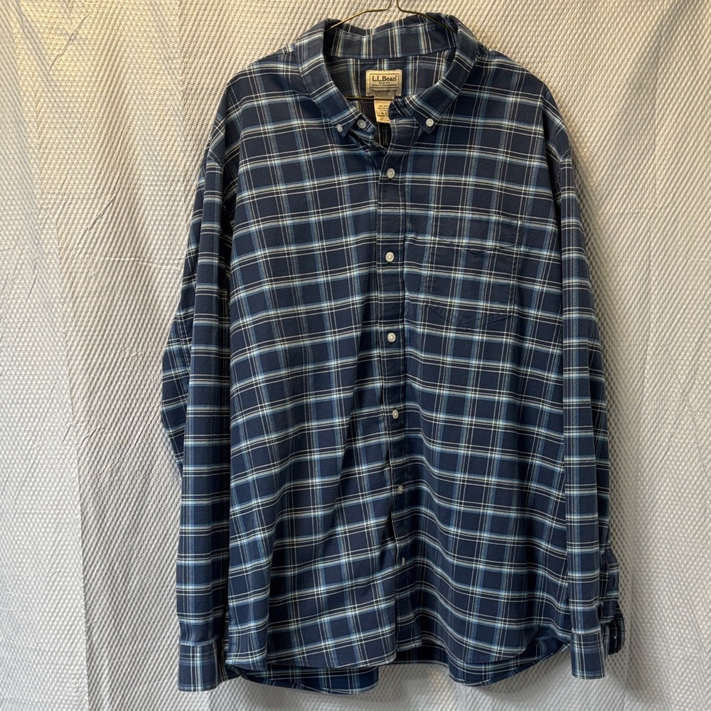 L.L. Bean Navy and White Checkered/ Plaid Shirt. Weight Size XL Gorpcore